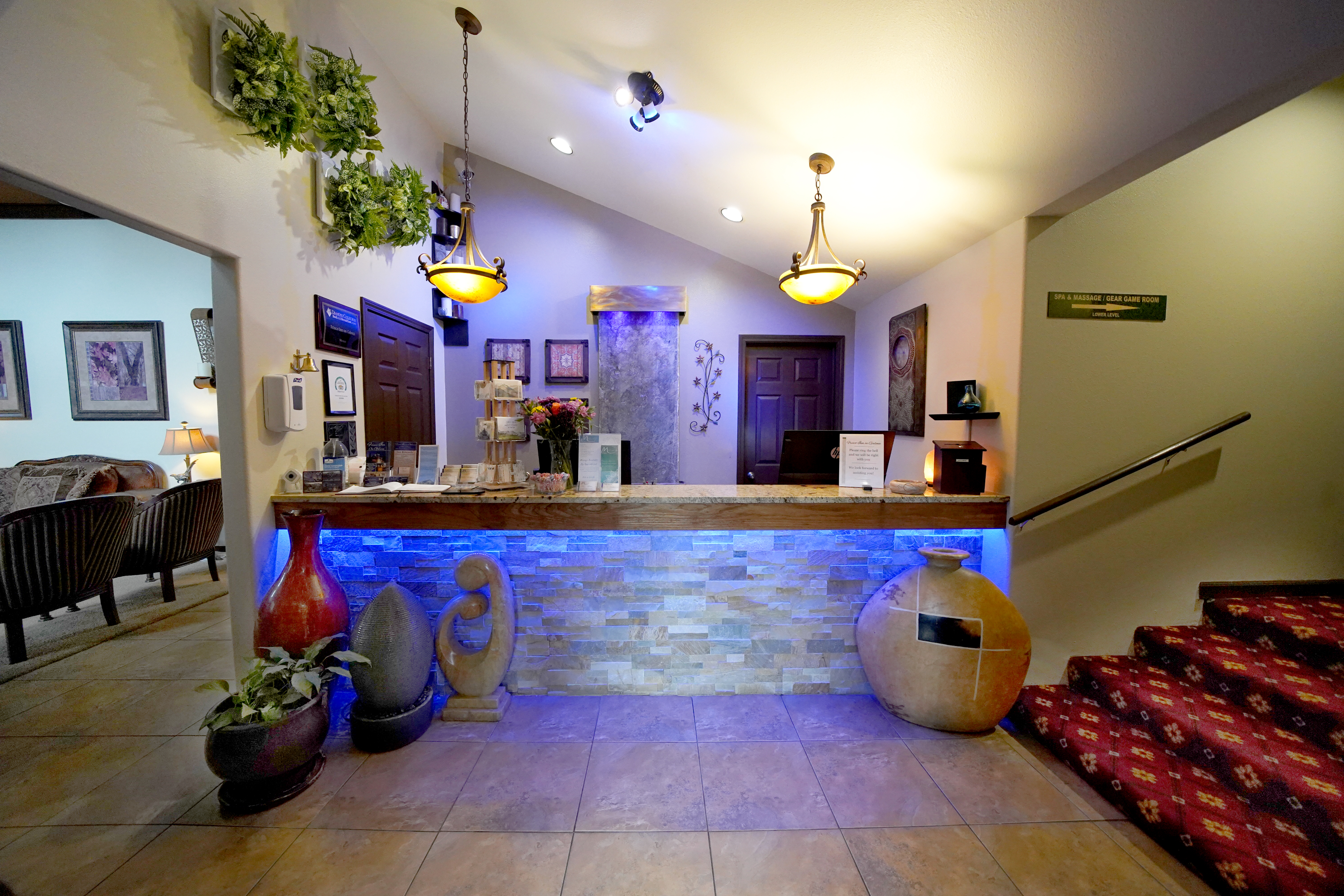 frisco inn front desk