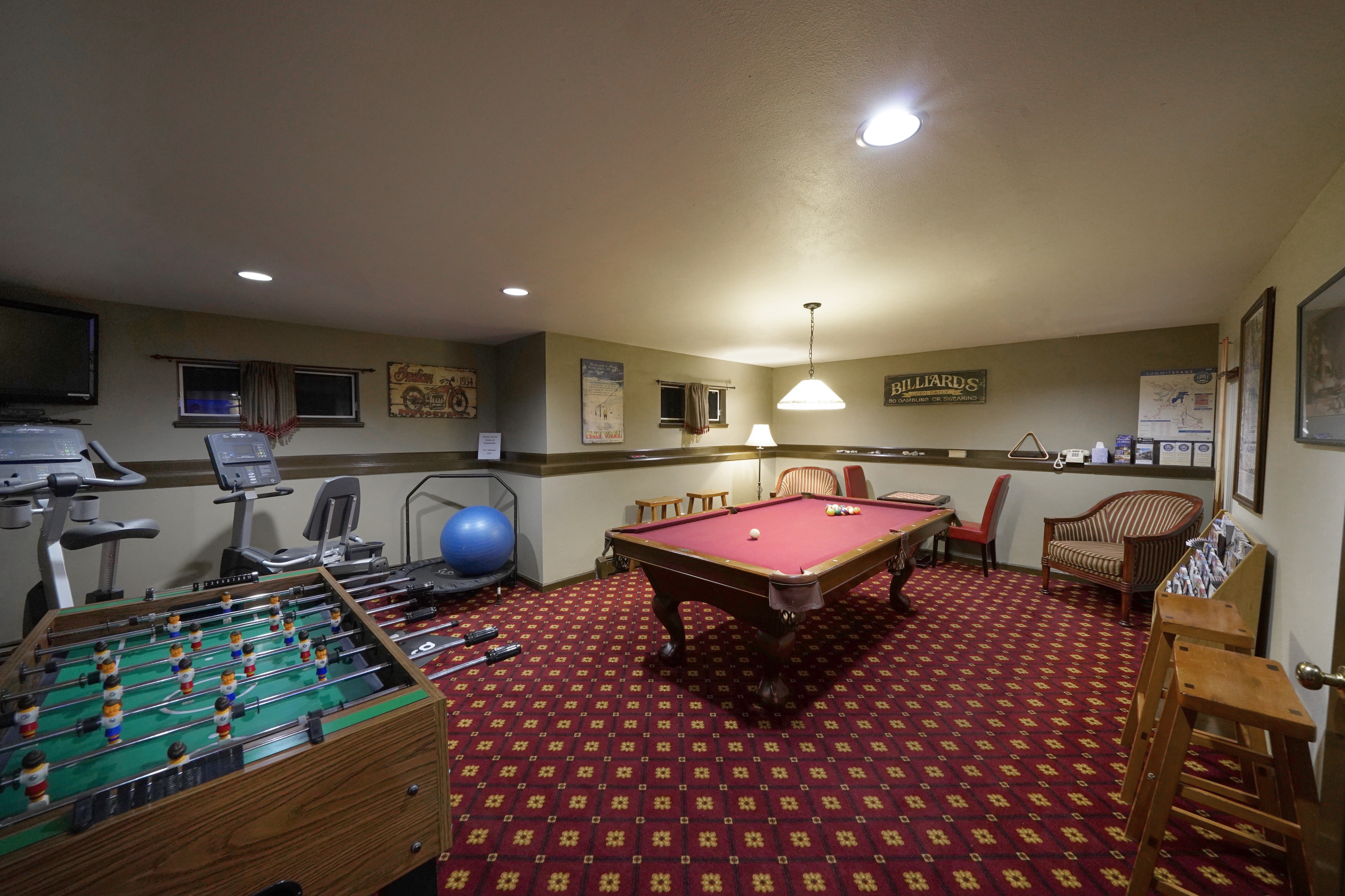 gameroom at frisco inn galena
